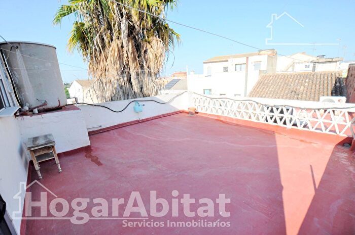 Casas en venta y pisos alquiler - 1
