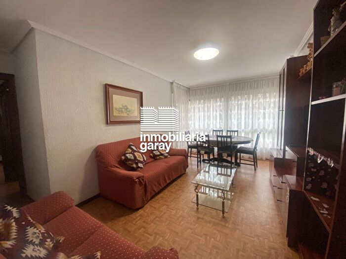 Casas en venta y pisos alquiler - 3