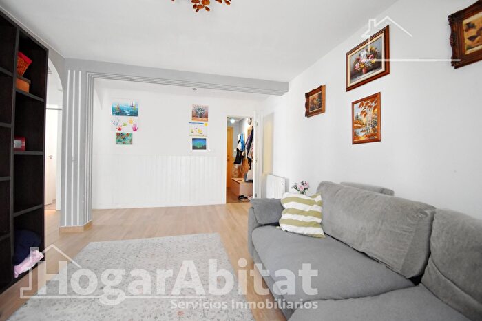 Casas en venta y pisos alquiler - 3