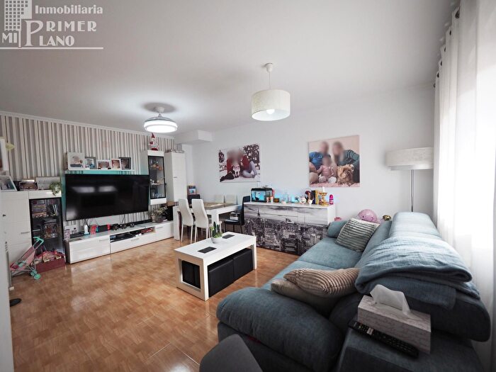 Casas en venta y pisos alquiler - 1