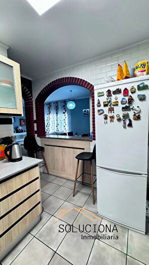 Casas en venta y pisos alquiler - 3