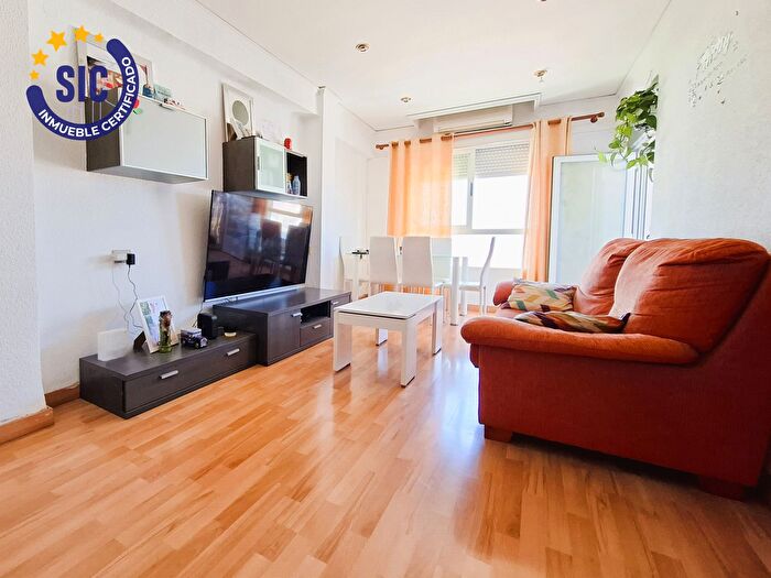 Casas en venta y pisos alquiler - 1