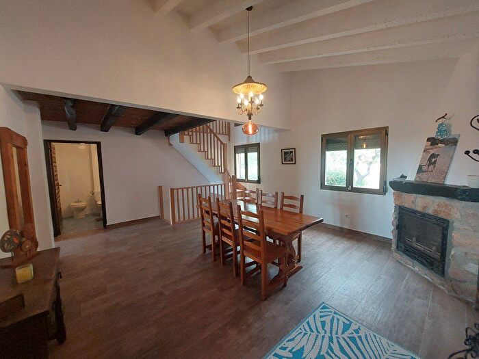 Casas en venta y pisos alquiler - 3
