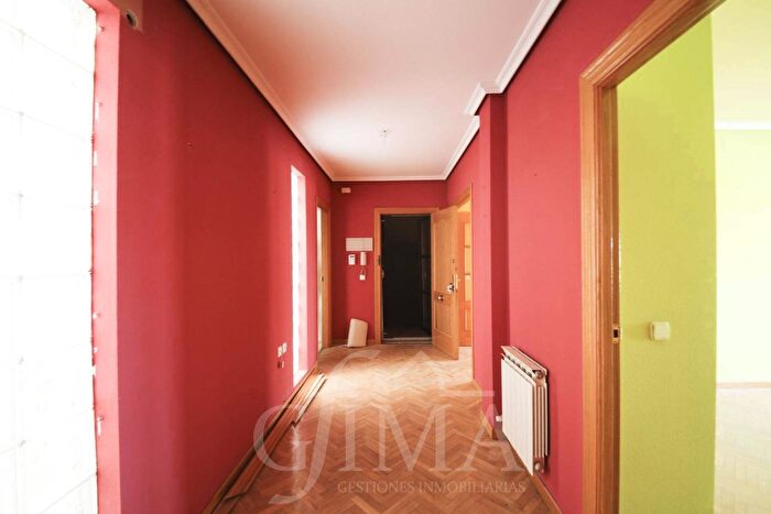 Casas en venta y pisos alquiler - 2