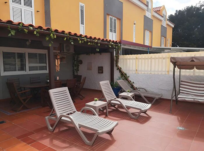 Casa en venta en San Fernando, San Bartolomé de Tirajana de 5 habitaciones