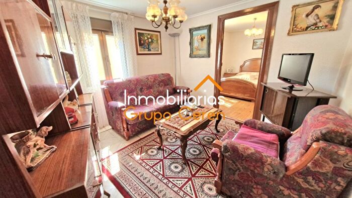 Casas en venta y pisos alquiler - 1