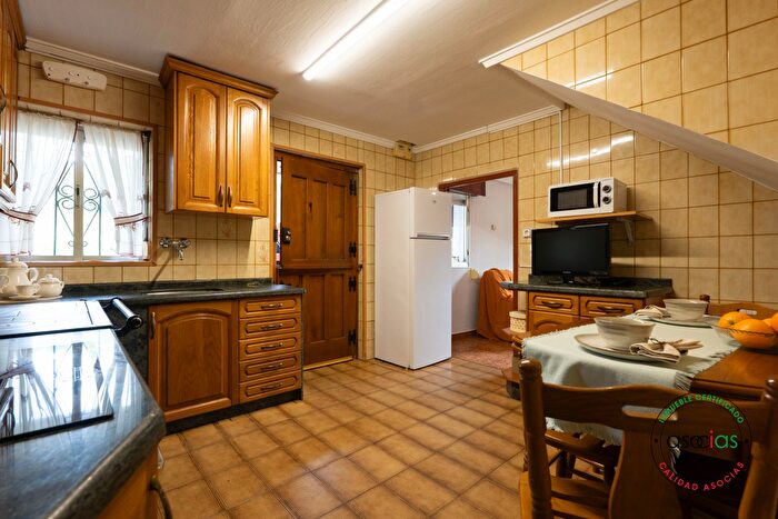 Casas en venta y pisos alquiler - 2