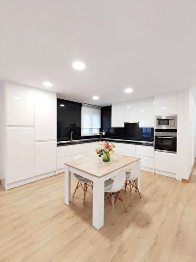 Casas en venta y pisos alquiler - 1