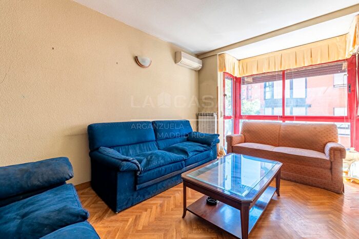 Casas en venta y pisos alquiler - 1
