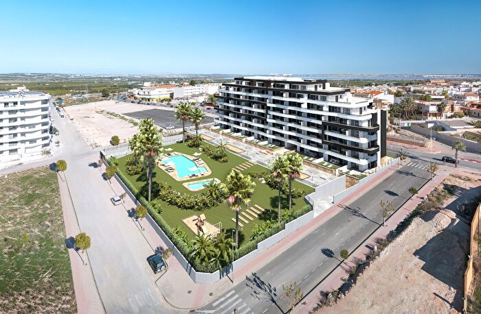 Piso en venta en San Miguel de Salinas, Alicante de 2 habitaciones