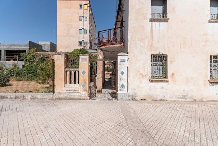 Casas en venta y pisos alquiler - 3