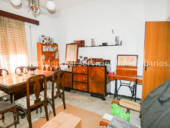 Casas en venta y pisos alquiler - 1