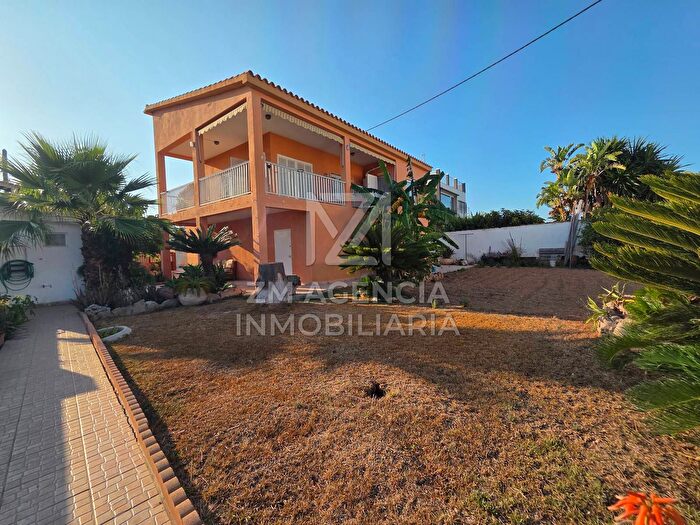 Casas en venta y pisos alquiler - 1