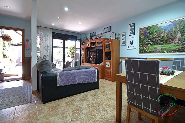 Casas en venta y pisos alquiler - 3