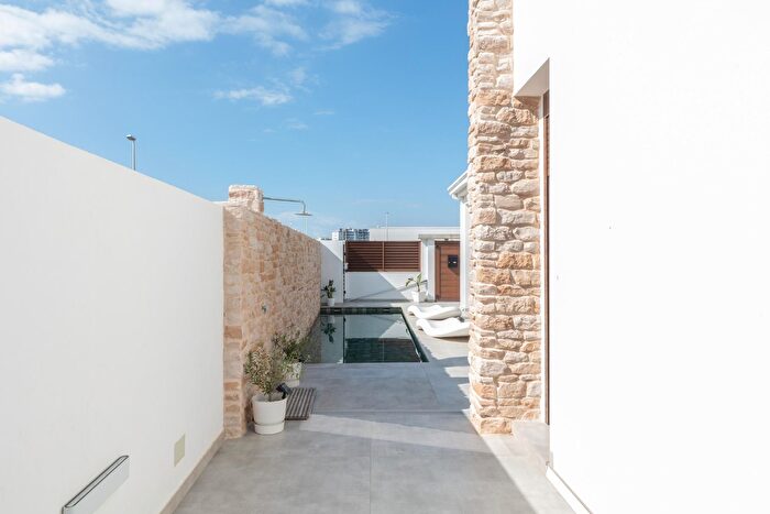 Casas en venta y pisos alquiler - 2