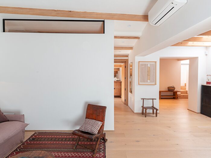 Casas en venta y pisos alquiler - 3