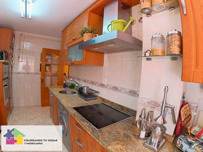 Casas en venta y pisos alquiler - 3