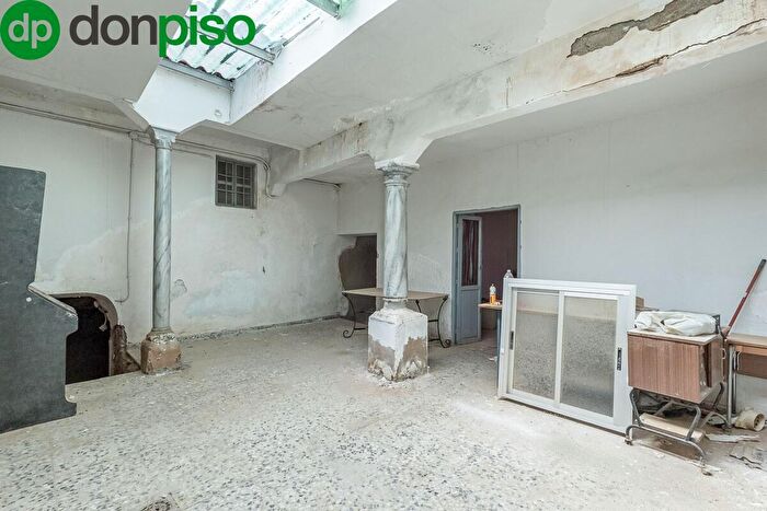 Casas en venta y pisos alquiler - 3