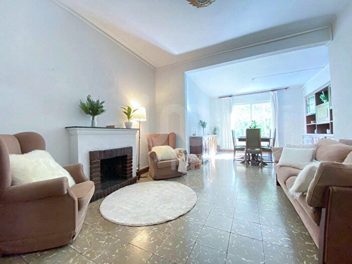 Piso en venta en Horta Guinardó, El Baix Guinardó de 5 habitaciones
