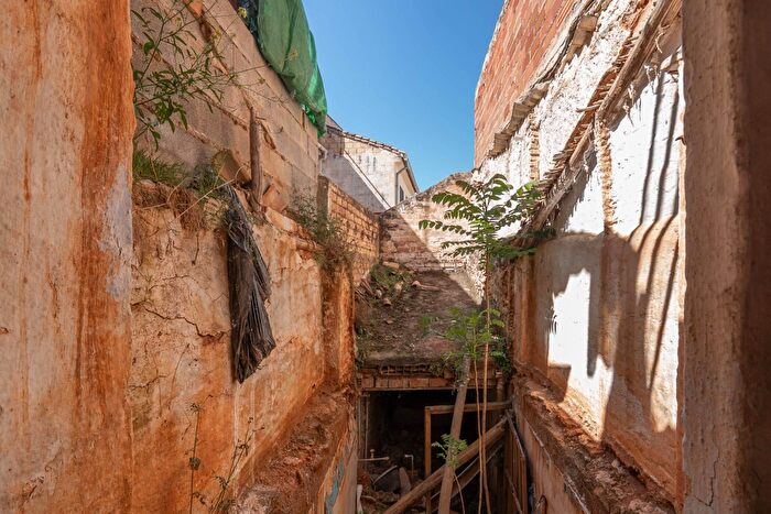 Casas en venta y pisos alquiler - 2