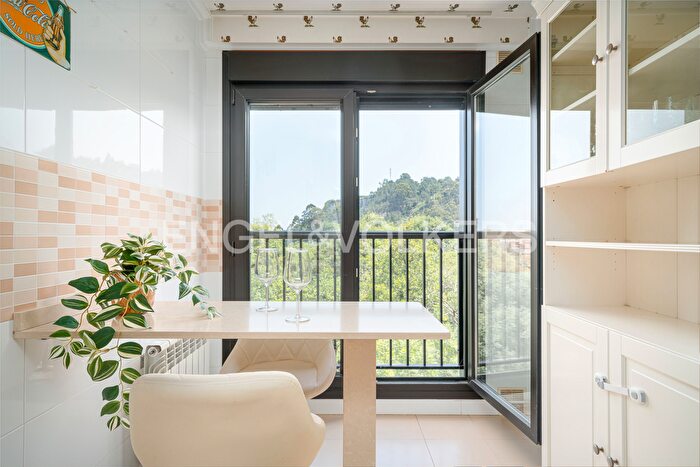 Casas en venta y pisos alquiler - 3