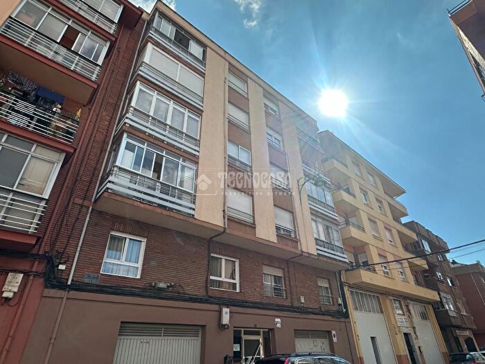 Casas en venta y pisos alquiler - 1