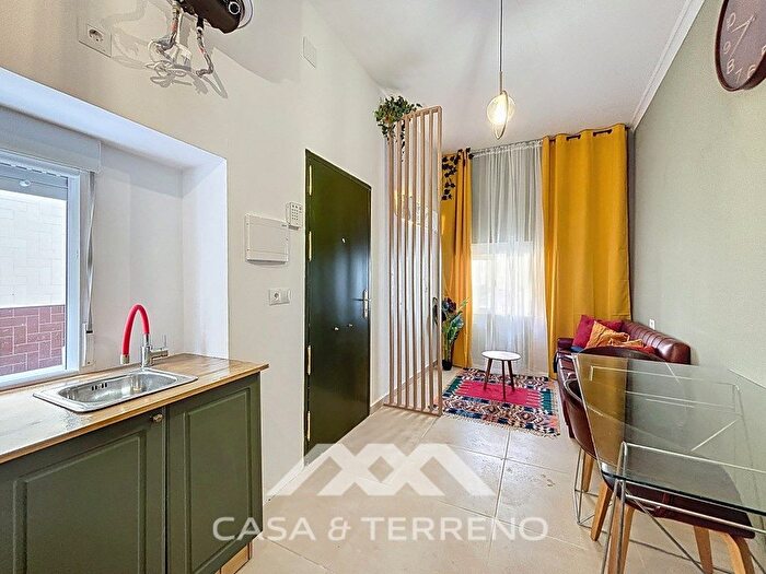Casas en venta y pisos alquiler - 3