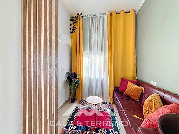 Casas en venta y pisos alquiler - 1