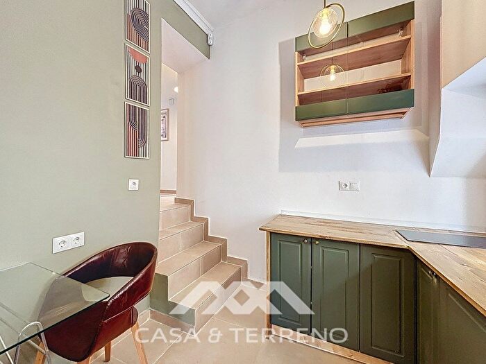 Casas en venta y pisos alquiler - 2