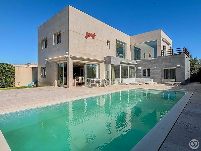 Casa en venta en Requesens, Empuriabrava de 5 habitaciones