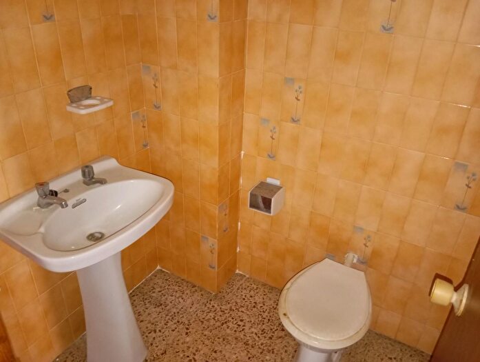 Casas en venta y pisos alquiler - 2