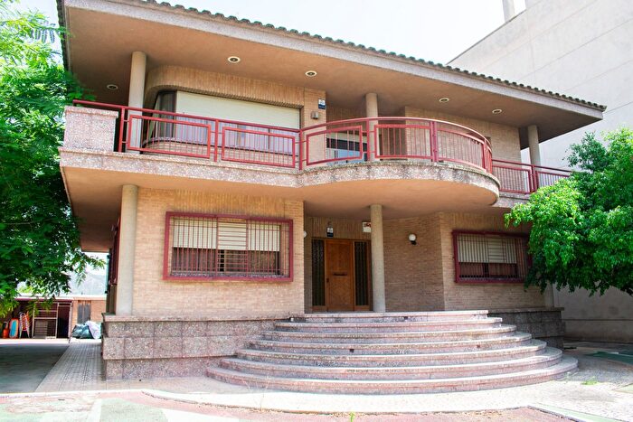 Casa en venta en Pedanías Este, Llano de Brujas de 5 habitaciones