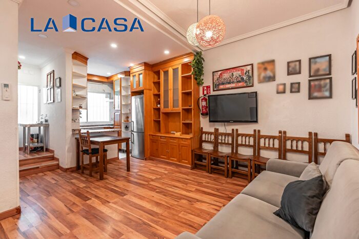 Casas en venta y pisos alquiler - 1