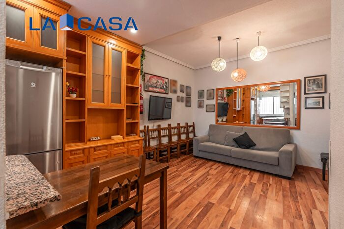 Casas en venta y pisos alquiler - 2