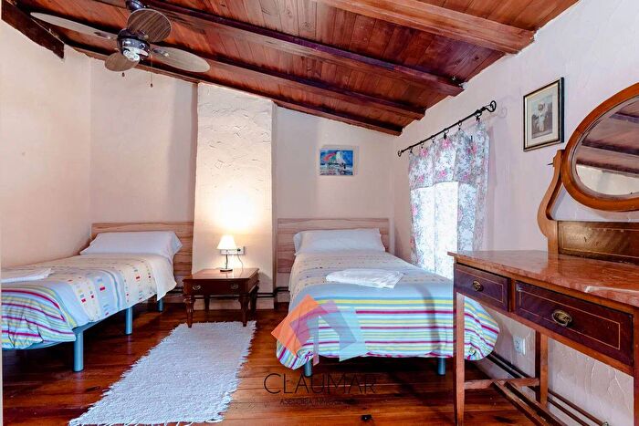 Casas en venta y pisos alquiler - 3