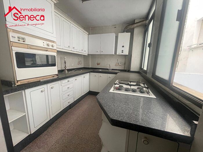 Casas en venta y pisos alquiler - 1