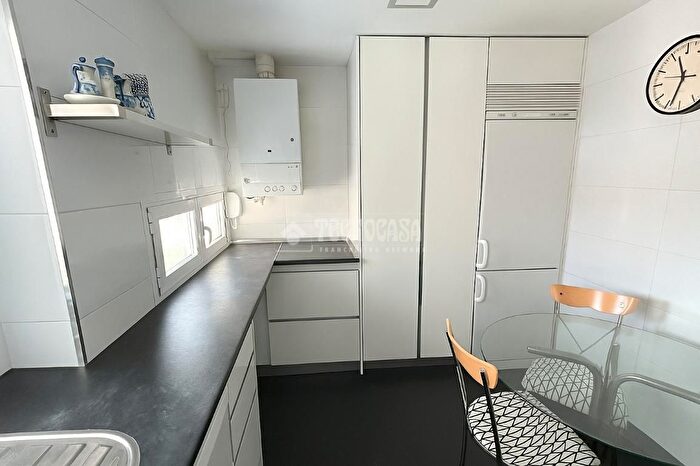 Casas en venta y pisos alquiler - 3