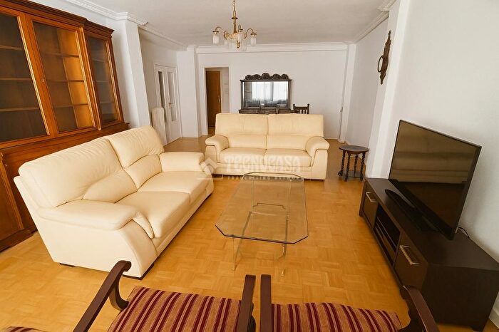 Piso en venta en Latina, Aluche de 4 habitaciones