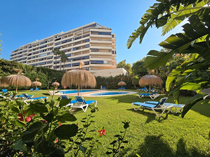 Piso en alquiler en Marbella Centro, Los Jardines de Marbella La Ermita de 2 habitaciones