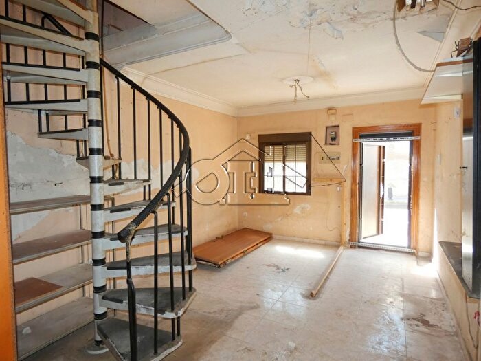 Casas en venta y pisos alquiler - 1