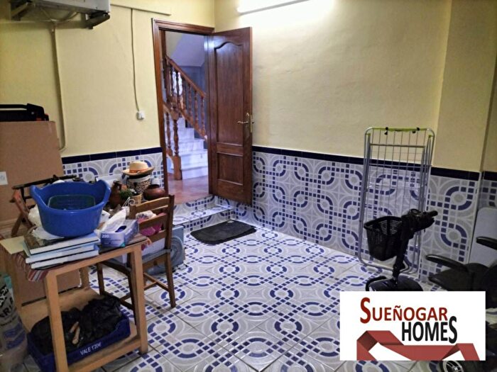 Casas en venta y pisos alquiler - 3