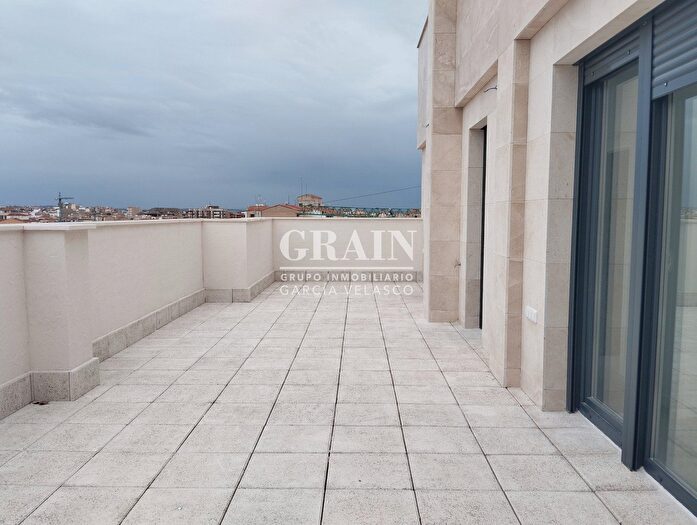 Casas en venta y pisos alquiler - 1