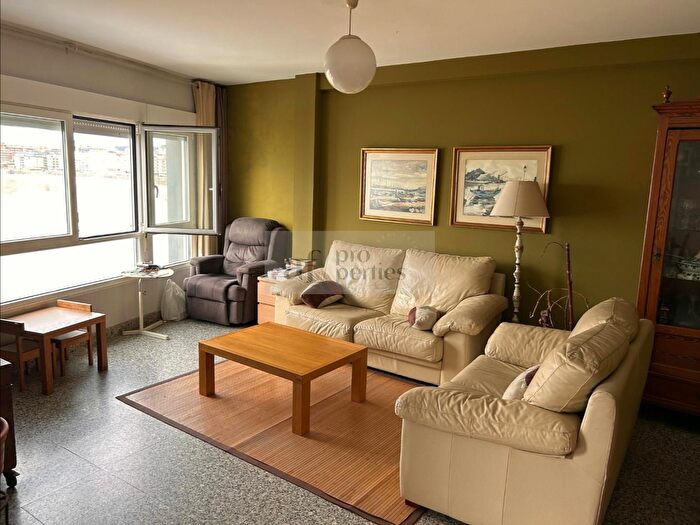 Casas en venta y pisos alquiler - 1