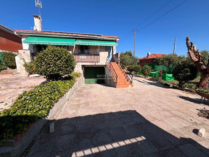 Casas en venta y pisos alquiler - 1