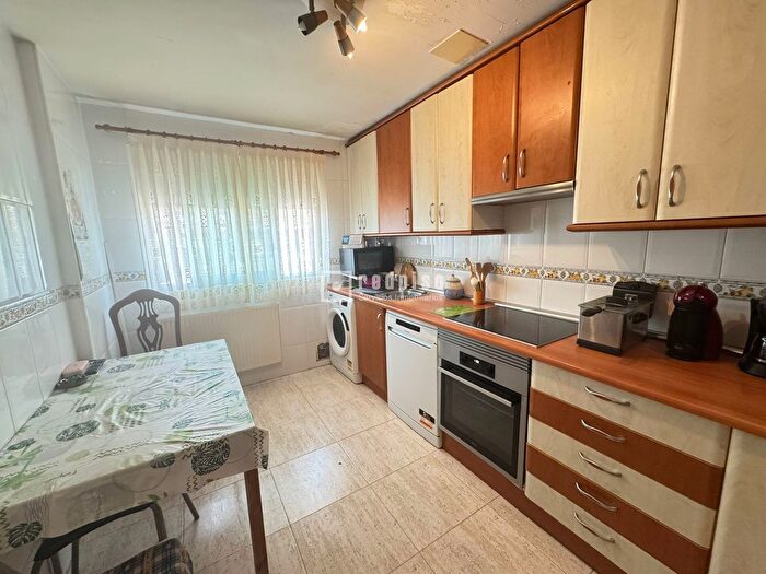 Casas en venta y pisos alquiler - 2