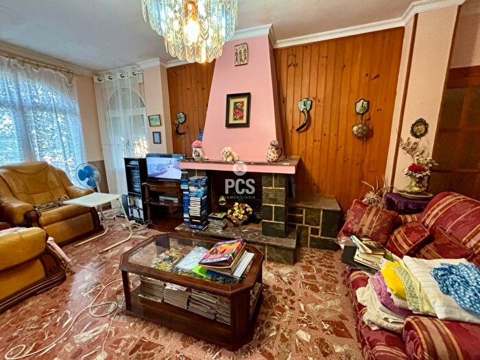 Casas en venta y pisos alquiler - 3