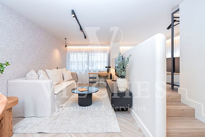 Casas en venta y pisos alquiler - 1