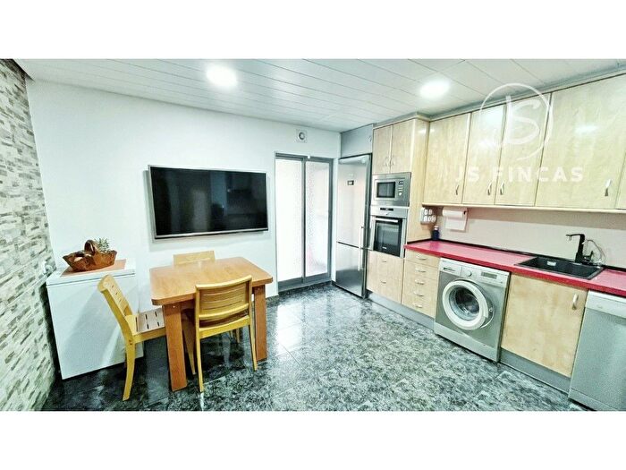 Casas en venta y pisos alquiler - 2