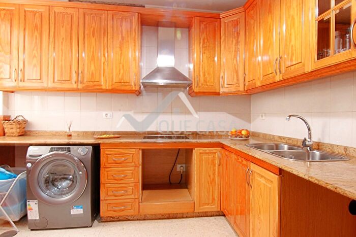 Casas en venta y pisos alquiler - 3