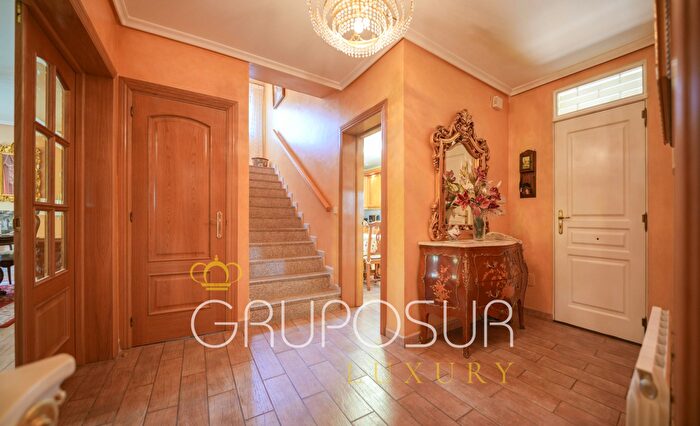 Casas en venta y pisos alquiler - 3